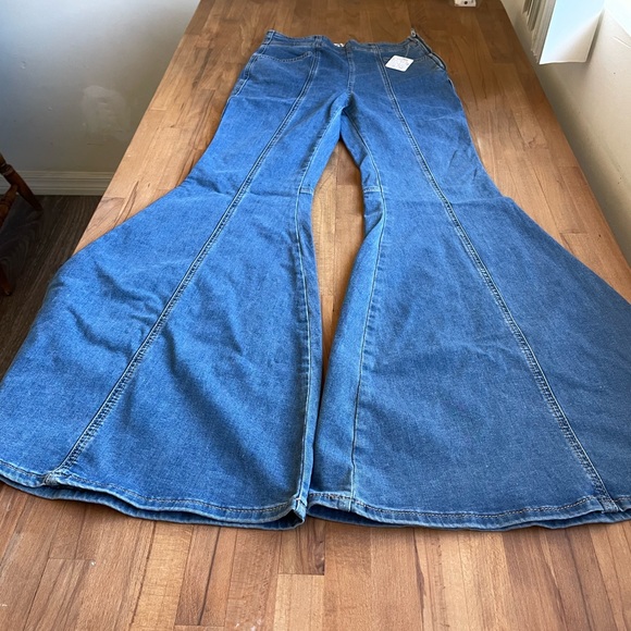 Free People Bell Bottoms, new, never worn. - Picture 2 of 13